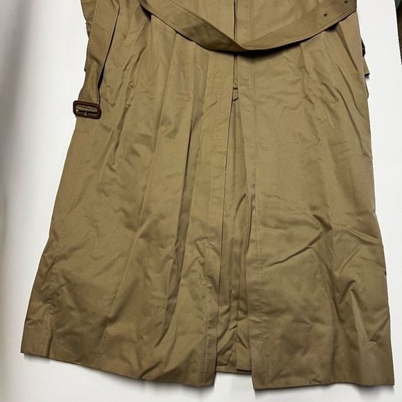 Vintage Burberrys Trench Coat with Wool Lining – Made in England – Classic Tan - Picture 6 of 8